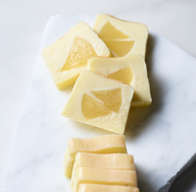 クリームチーズらしさを追及したこだわりの厚み“10mm”